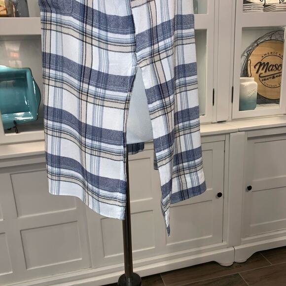 BDG Split Side Flowy Button Down Tunic - Picture 4 of 5